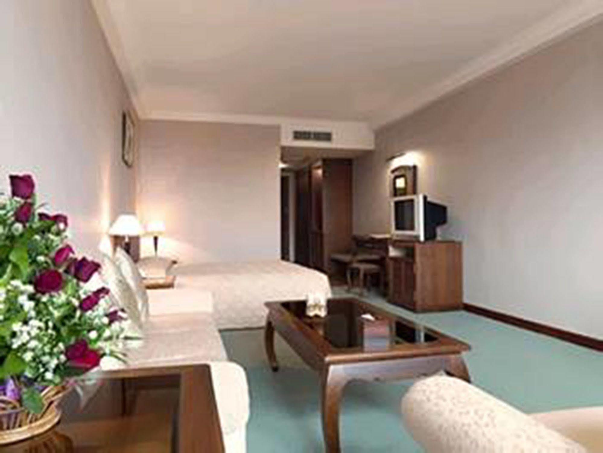 Angkor Howard Hotel Siem Reap Zewnętrze zdjęcie